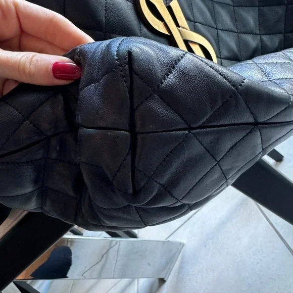 Yves Saint Laurent Black Quilted leather Tote - Icare Maxi bag in lambskin - Picture 7 of 11